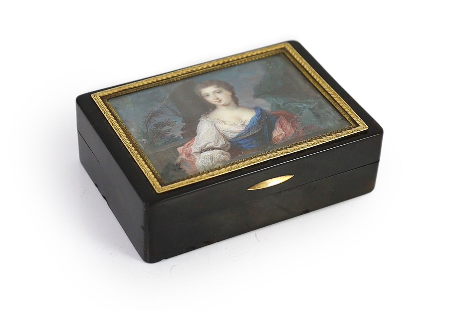 A 19th century Swiss gold mounted tortoiseshell snuff box, 9 x 6cm depth 2.5cm